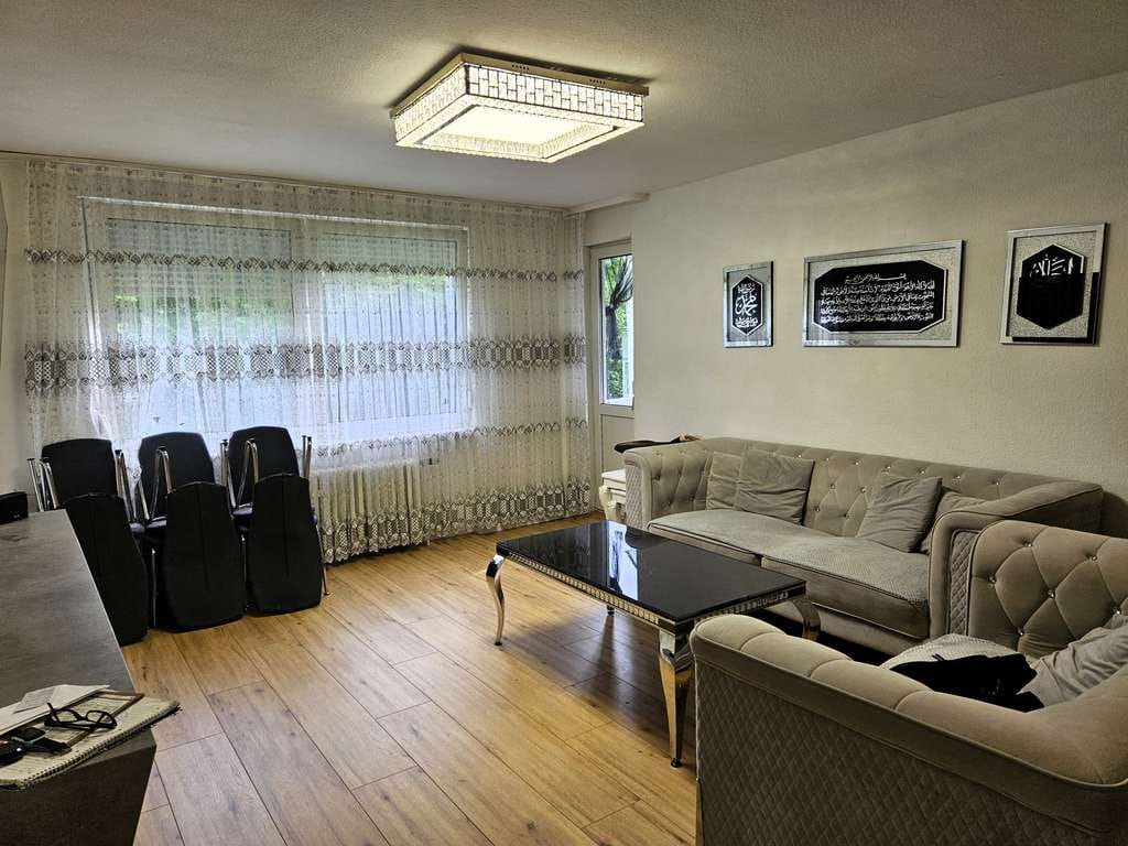 Immobilie in Detmold - Detmold: Gepflegte 4-Zimmer-Wohnung mit Balkon als solide Kapitalanlage - Bild 0