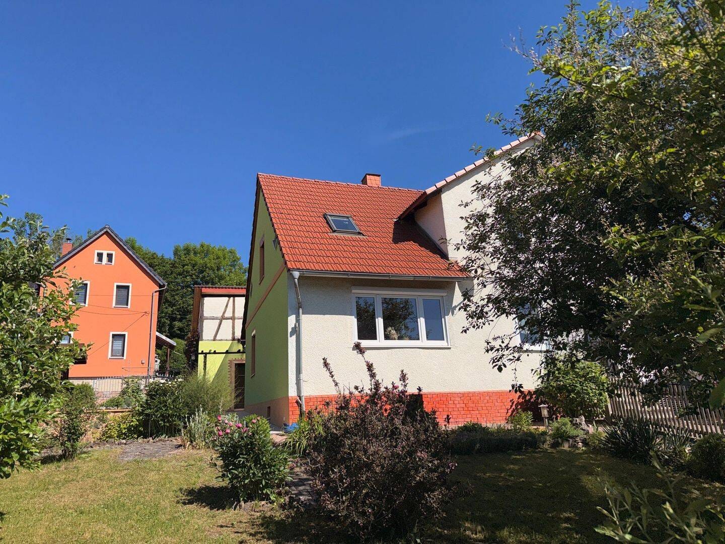 Immobilie in Bad Liebenstein - Doppelhaushälfte mit angelegtem Grundstück in guter Lage von Bad Liebenstein OT Schweina - Bild 0
