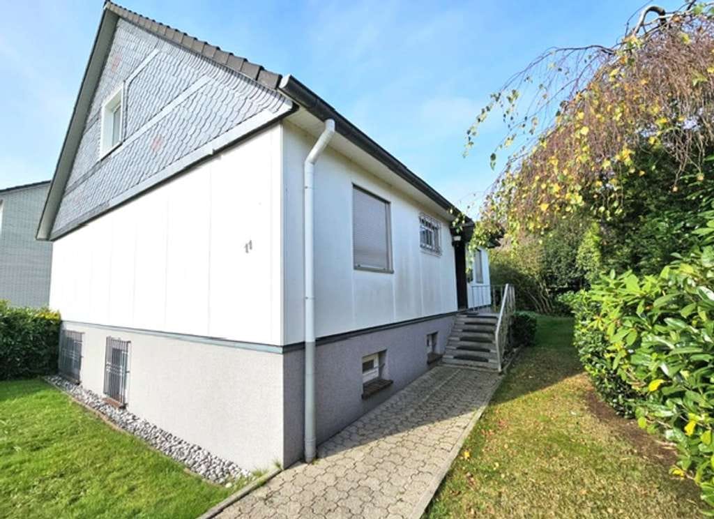 Immobilie in Wipperfürth - Sanierungsbedürftiges Ein-Zweifamilienhaus in ruhiger Lage - Bild 2