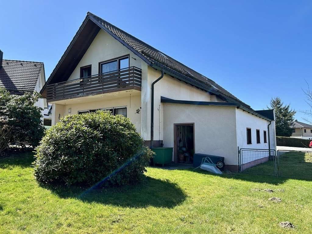 Immobilie in Waldkirchen - Einfamilienhaus mit großzügigem Baugrundstück in zentrumsnaher Lage von 94065 Waldkirchen  - Bild 4
