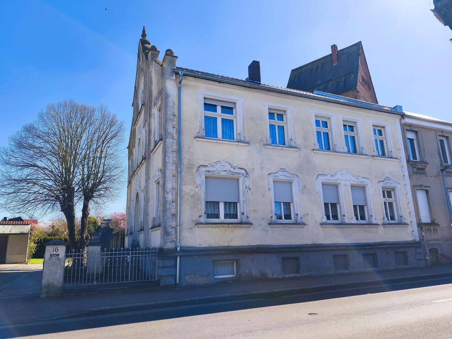 Immobilie in Bismark (Altmark) - Gepflegter Altbau mit 2 Wohnungen - Bild 1