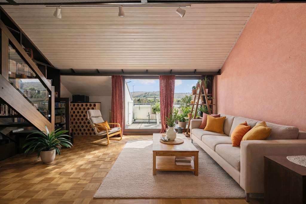 Immobilie in Mühltal - Großzügige 4-Zi.-Wohnung mit Balkon & Wellnessbereich - Bild 2