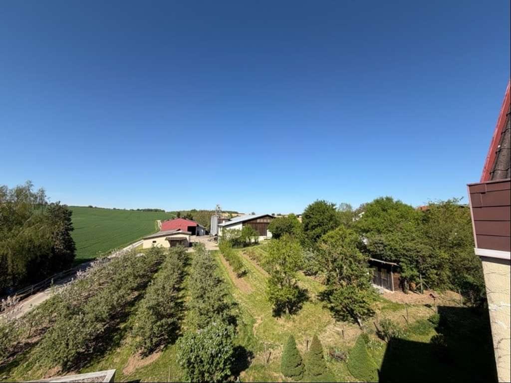 Immobilie in Leutenbach - Traumhafter Blick! 1-Zimmer-Dachgeschosswohnung mit Balkon in Leutenbach-Weiler zum Stein - Bild 0