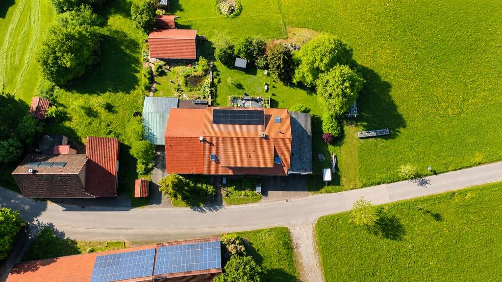 Immobilie in Bartholomä - Exklusive Maisonettewohnung mit Wintergarten, Garten und Blick ins Grüne - Bild 2
