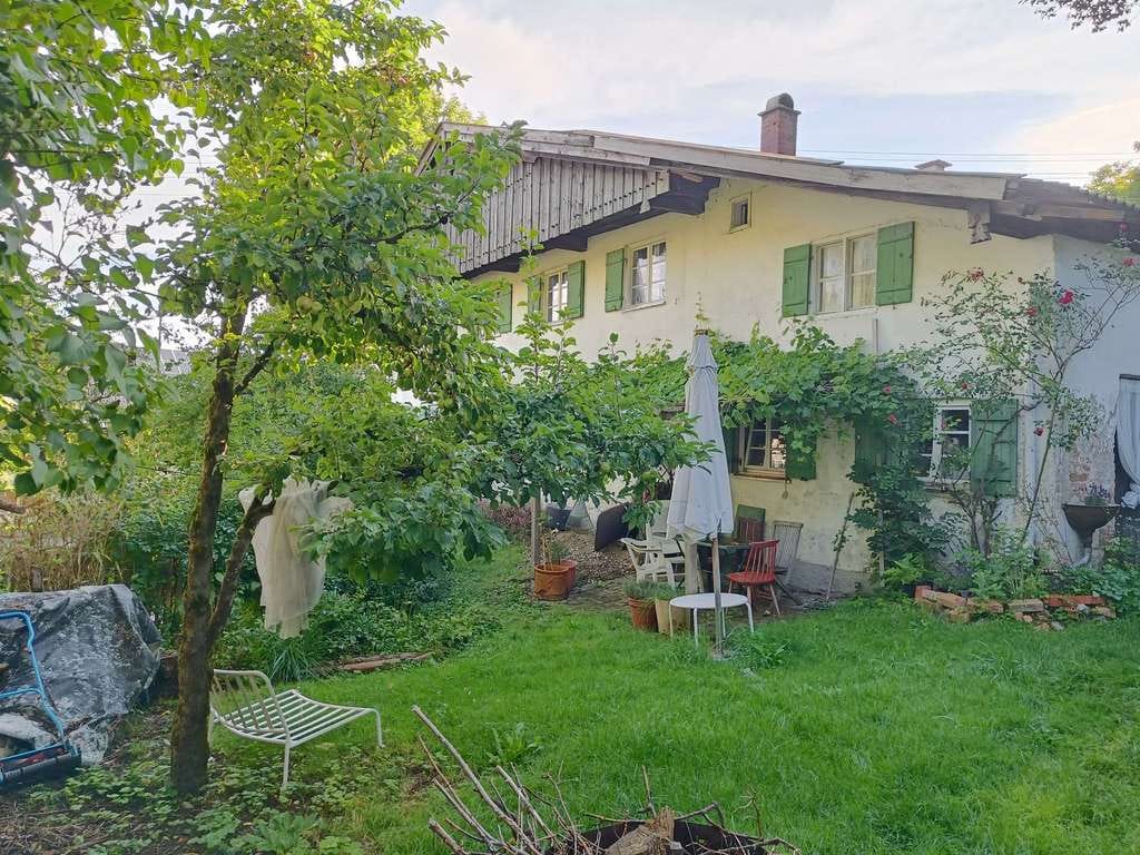 Immobilie in Irsee - Ein Haus mit Charakter: Denkmalgeschütztes Schmuckstück in idyllischer Lage von Irsee - Bild 0