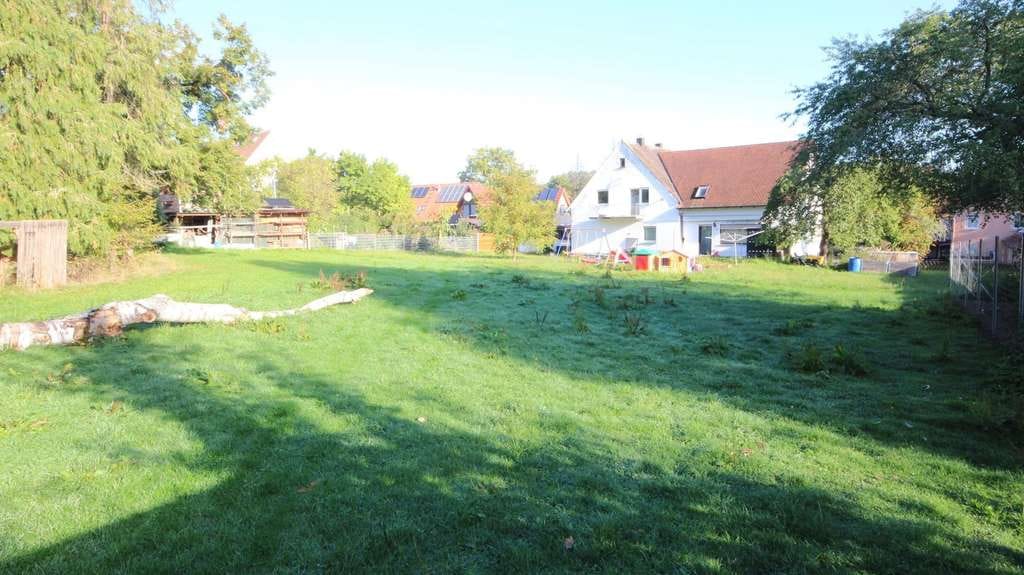 Immobilie in Dombühl - Zweifamilienhaus - grosser Garten mit vielen Optionen in Dombühl - Bild 4