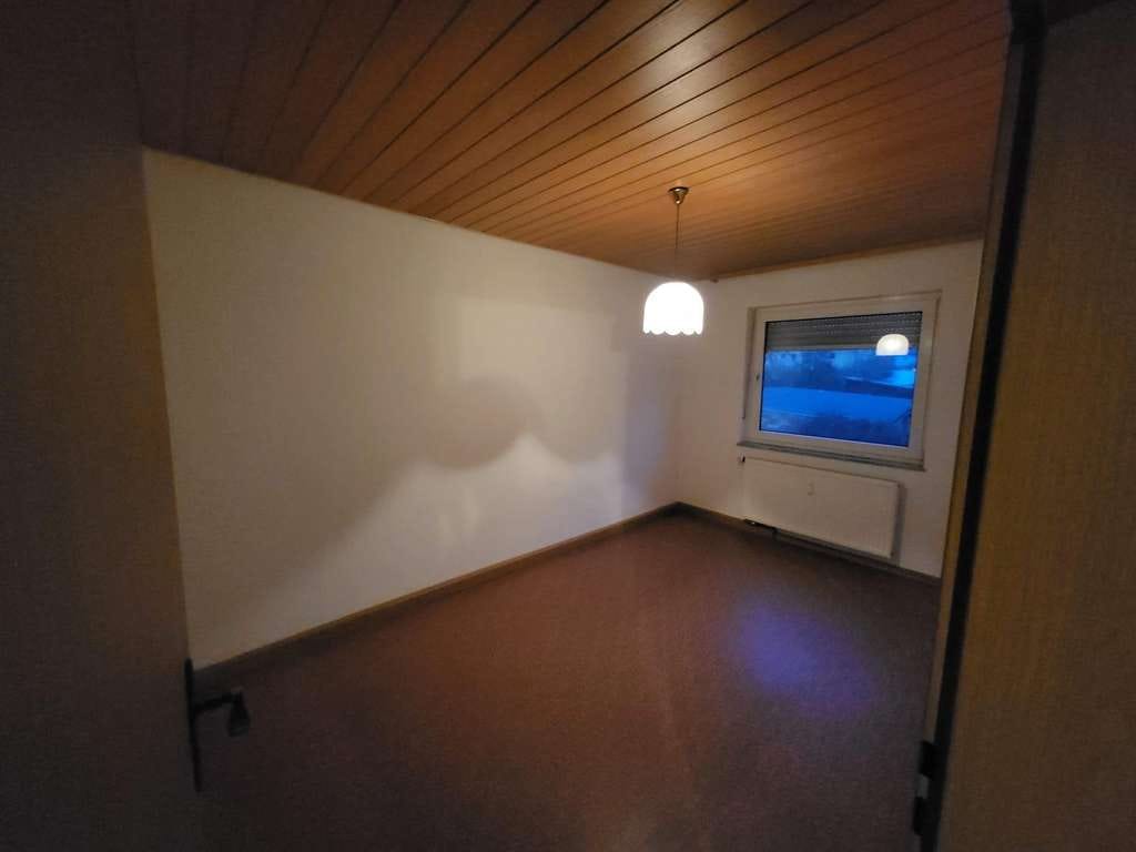 Immobilie in Niederwerrn - Solide Immobilie zum attraktiven Preis in guter Lage von Niederwerrn - Provisionsfrei - Bild 1