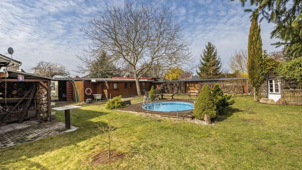 Immobilie in Groß Kreutz (Havel) - Familienparadies mit Extras: Saniertes Ein-/Zweifamilienhaus mit Pool, Wintergarten und Einliegeropt - Bild 1