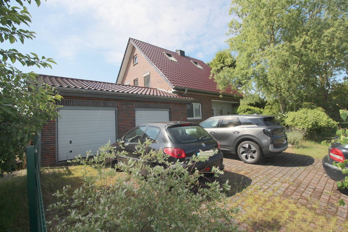 Immobilie in Reinstorf - BES. REFUGIUM BESTEHEND AUS HAUPT- U. NEBENHAUS IN FELDRANDLAGE - AUF KÄUFERWUNSCH MIT SEP. BAUPLATZ - Bild 4