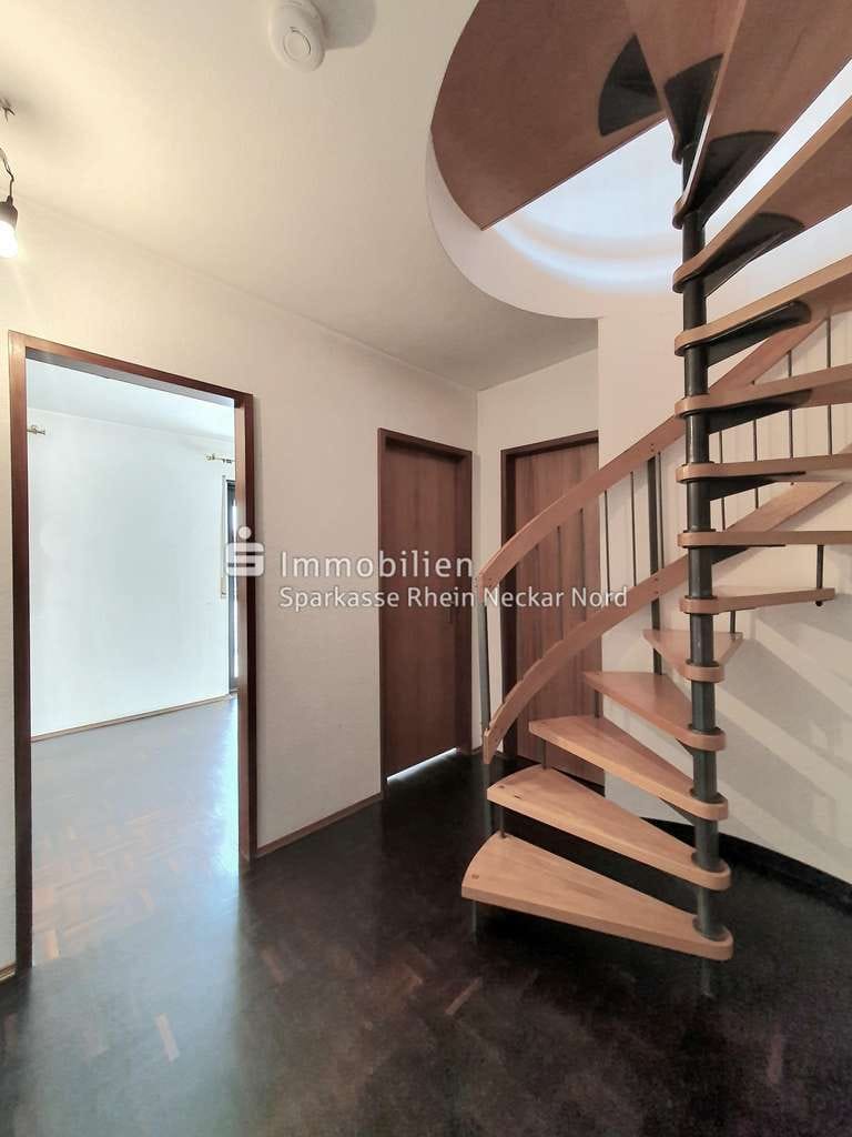 Immobilie in Hirschberg an der Bergstraße - Bezaubernde Maisonettewohnung mit 3-4 Zimmern für Freunde von Wohnen unterm Dach - Bild 4