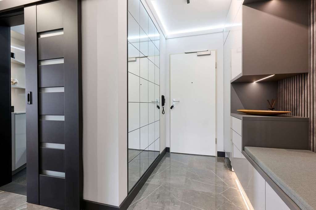 Immobilie in Feldkirchen - Exklusive Designer Wohnung mit Balkon, hochwertiger Komplettrenovierung und luxuriöser Ausstattung! - Bild 1