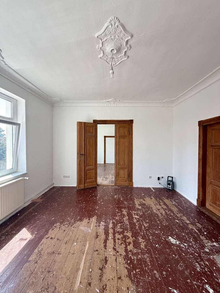 Immobilie in Hohe Börde - Attraktives Bauernhaus mit 3 Wohneinheiten und großem Entwicklungspotenzial in Niederndodeleben - Bild 4
