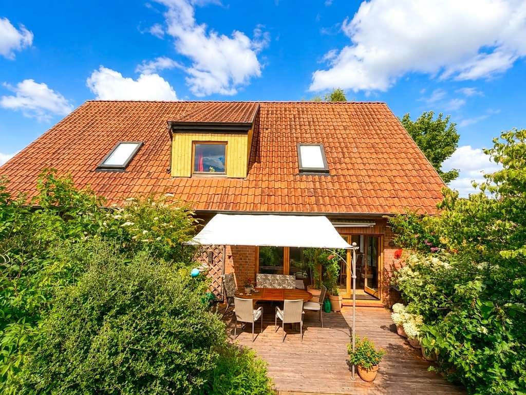 Immobilie in Klempau - Einfamilienhaus auf Eigenland mit separater Praxis - 182,94 qm Wohn- u. Praxisfläche in Krummesse - Bild 2