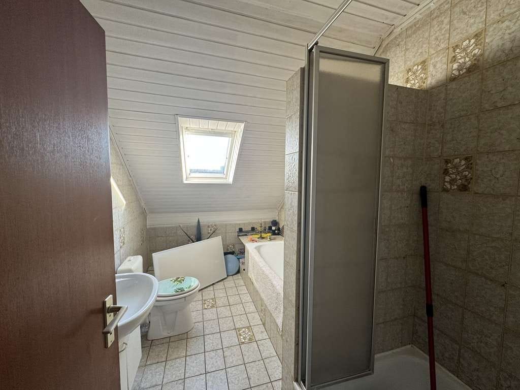 Immobilie in Dorsten - Gepflegte 2-Zimmer-Dachgeschosswohnung mit Stellplatz in ruhiger Lage von Rhade - Bild 4