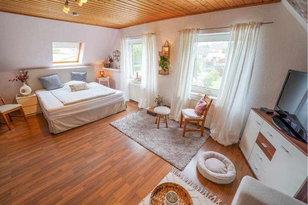 Immobilie in Geestland - Haus mit Garten und Garage in ruhiger Lage Geestland/Langen - als Wohnungseigentum (WEG) - Bild 2