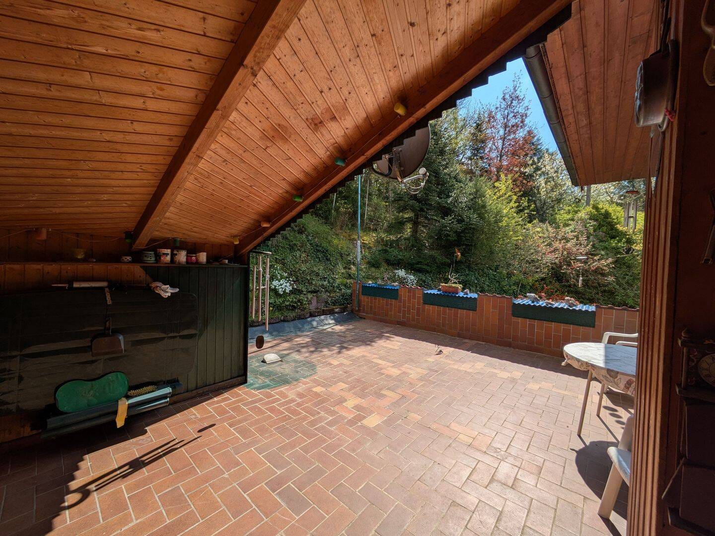 Immobilie in Wiltingen - Einfamilienhaus mit Galerie plus Sanierungsobjekt und 2000m² Garten - Bild 3