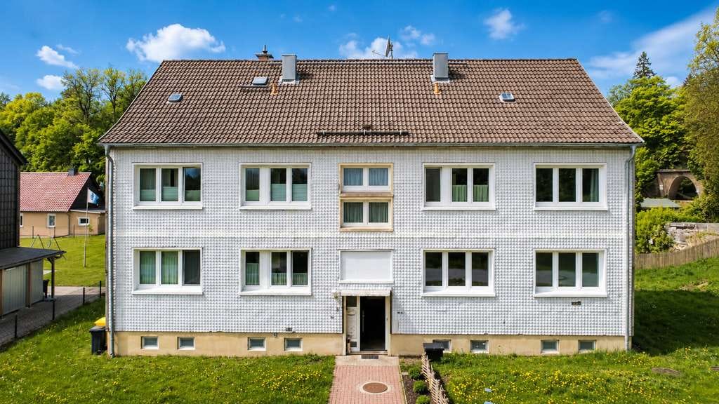 Immobilie in Oberharz am Brocken - Voll vermietetes Mehrfamilienhaus mit 5 Wohneinheiten im Zentrum des Oberharz / OT Elend - Bild 2