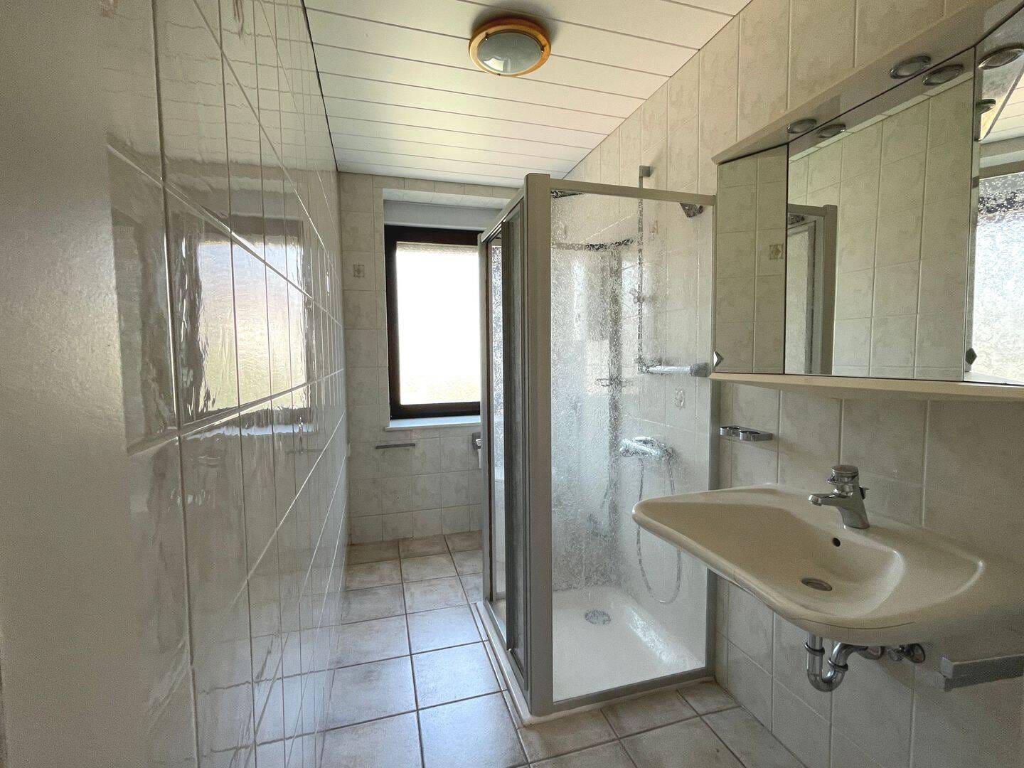 Immobilie in Sankt Ingbert - St. Ingbert-Rohrbach - Helles Einfamilienwohnhaus in zentraler und ruhiger Lage  - Bild 2