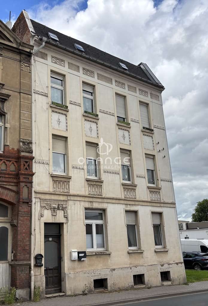 Immobilie in Calbe (Saale) - * Voll vermietetes Mehrfamilienhaus mit 3 Wohneinheiten – Solide Kapitalanlage in Calbe * - Bild 1