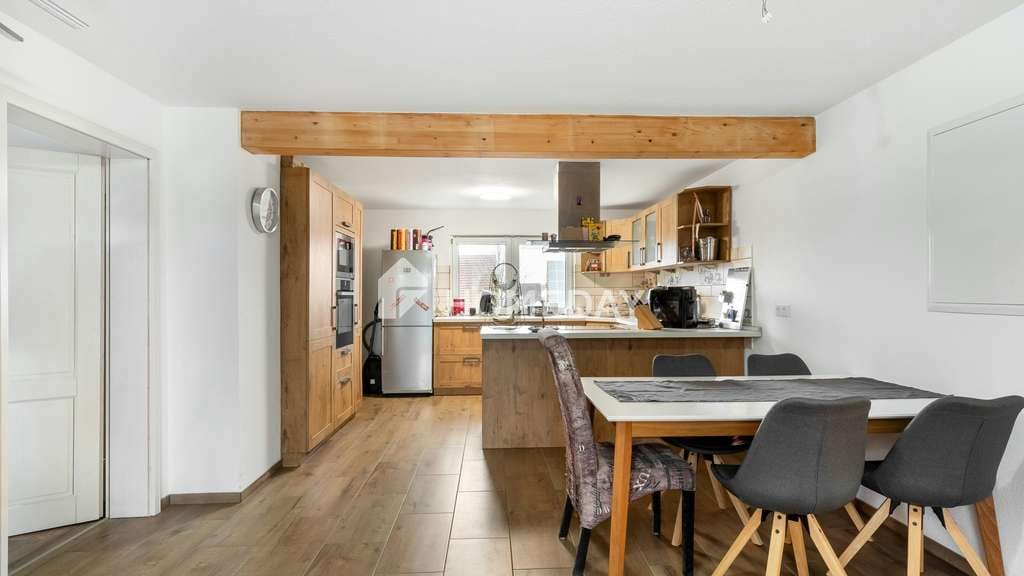 Immobilie in Weißenhorn - Großzügige 3-Zimmer-Wohnung mit zwei Balkonen und Kamin - Bild 0