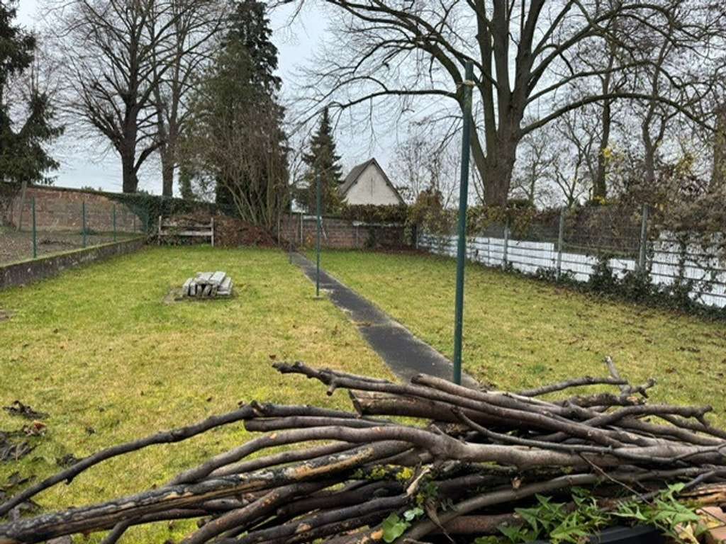 Immobilie in Obrigheim (Pfalz) - Vermietete Doppelhaushälfte mit großem Grundstück & Baureserve - Bild 4