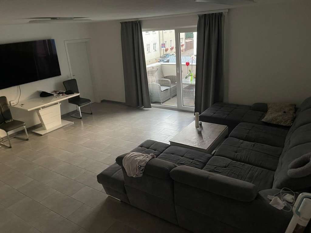 Immobilie in Herxheim - Moderne Maisonette-Wohnung mit 6 Zimmern, 141 m² Wohnfläche und zwei Stellplätzen - Baujahr 2022 - Bild 1