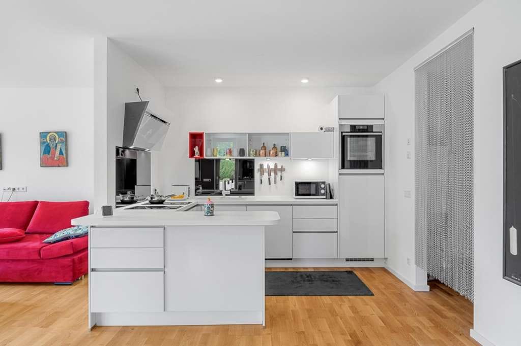 Immobilie in Tuntenhausen - Exklusive 2-Zi. Wohnung plus Ankleidezimmer, Garten & Garage - Kapitalanlage - Bild 2