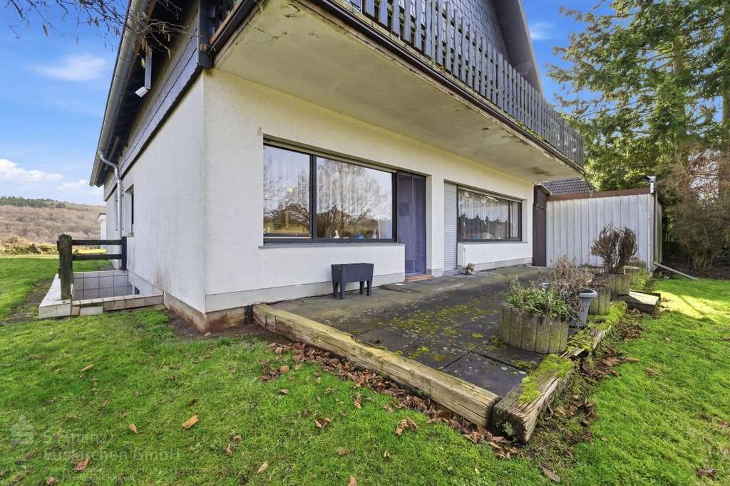 Immobilie in Bad Münstereifel - Bad Münstereifel-Langscheid: großzügiges Zweifamilienhaus mit Doppelgarage, Garten und optionalem - Bild 3