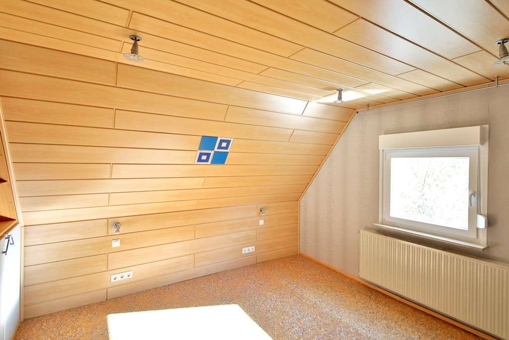 Immobilie in Lug - Perfektes Einfamilienhaus mit großem Sonnengrundstück sucht junge Familie! - Bild 4