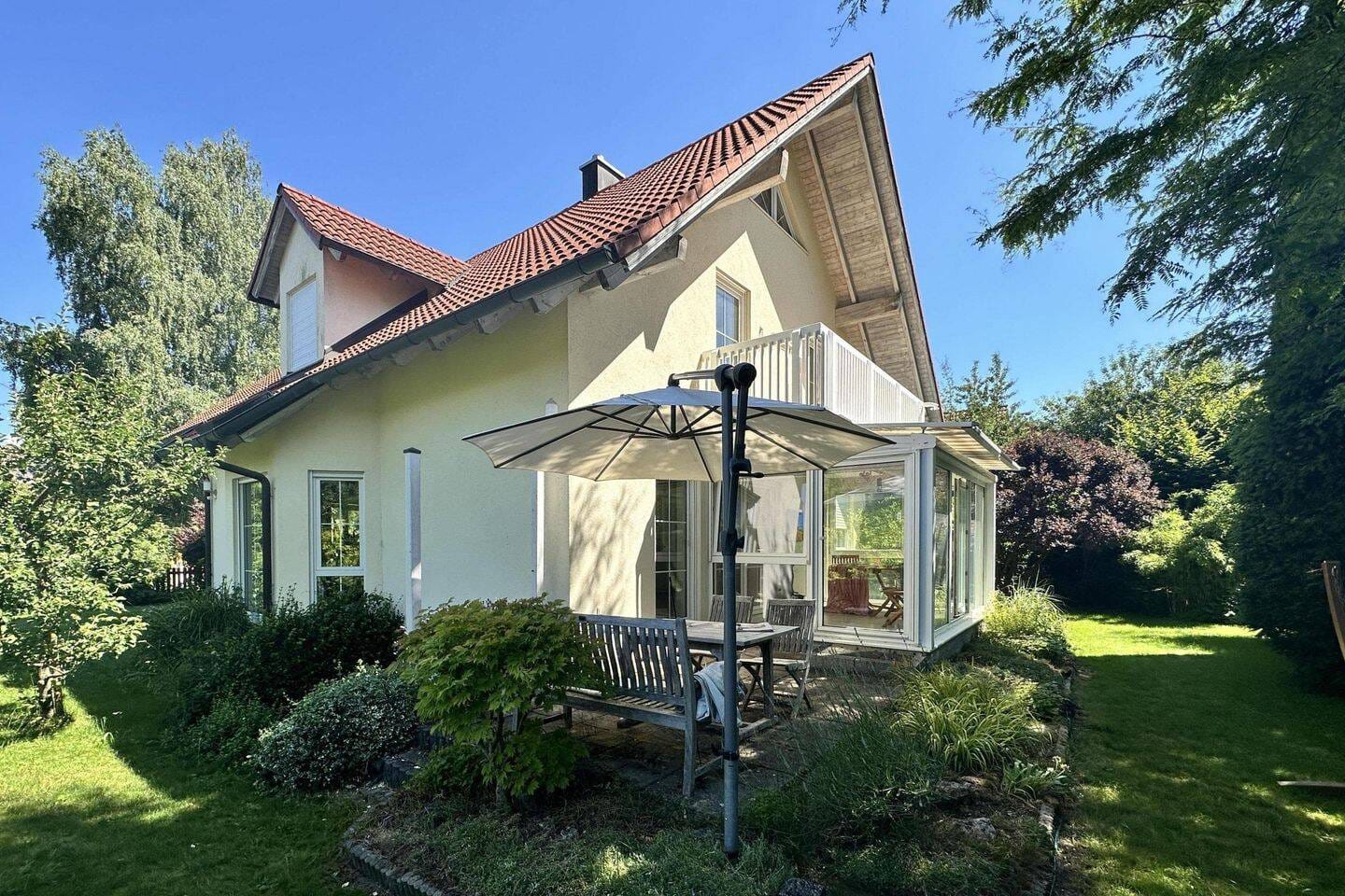 Immobilie in Geltendorf - Traumhaus mit großem Grundstück - Bild 1