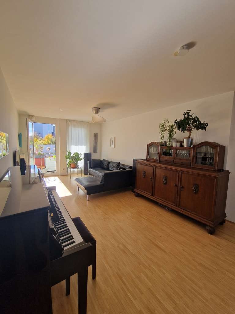 Immobilie in Unterföhring - Lichtdurchflutetes Wohnglück in Unterföhring: Attraktive Etagenwohnung mit XL-Balkon - Bild 1
