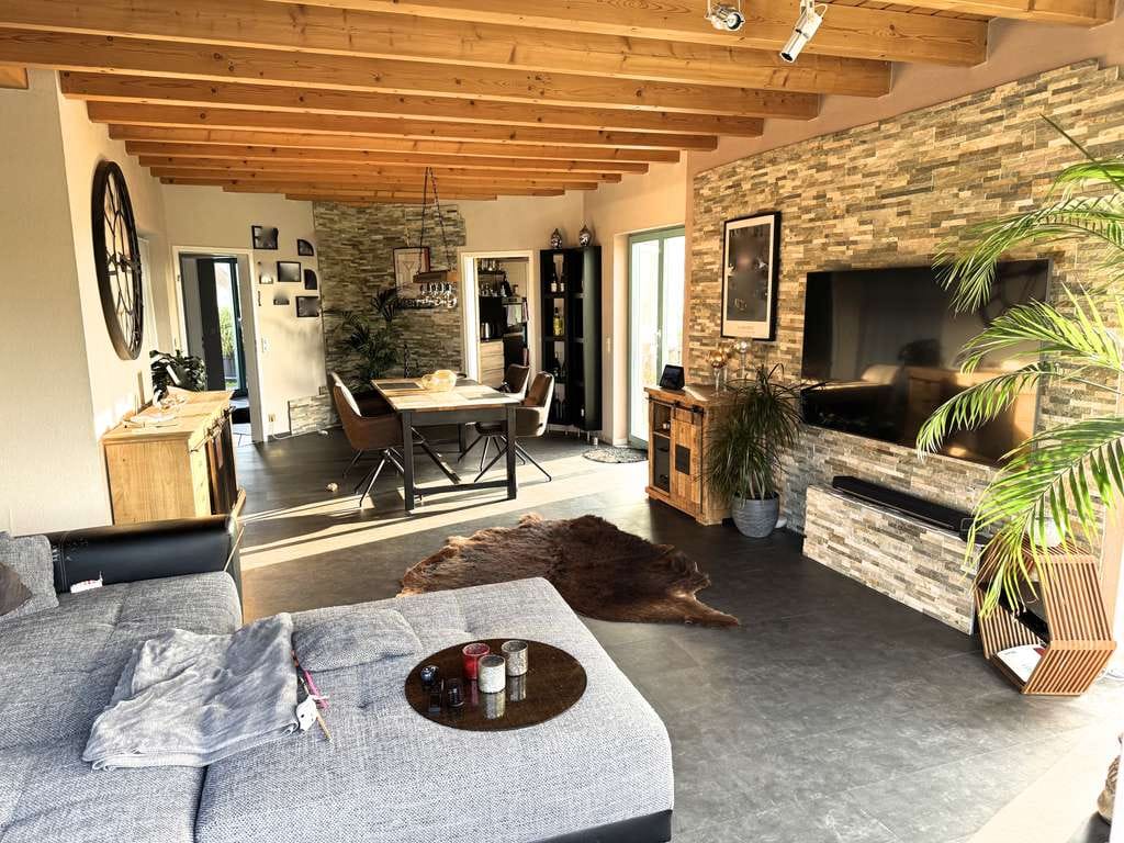 Immobilie in Osthofen - Penthousewohnung mit herrlichem Ausblick in 67574 Osthofen - Bild 1