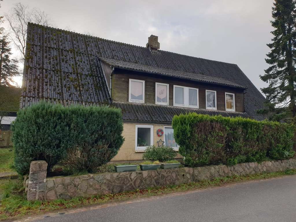 Immobilie in Hüsby - Haus mit der 3 Wohneinheiten in Hüsby! Preis noch VHB. - Bild 0