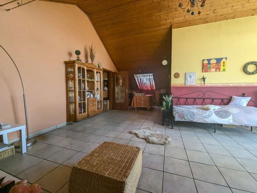 Immobilie in Wesel - GEMÜTLICHE DACHGESCHOSS WOHNUNG MIT GARAGE IN WESEL - Bild 3