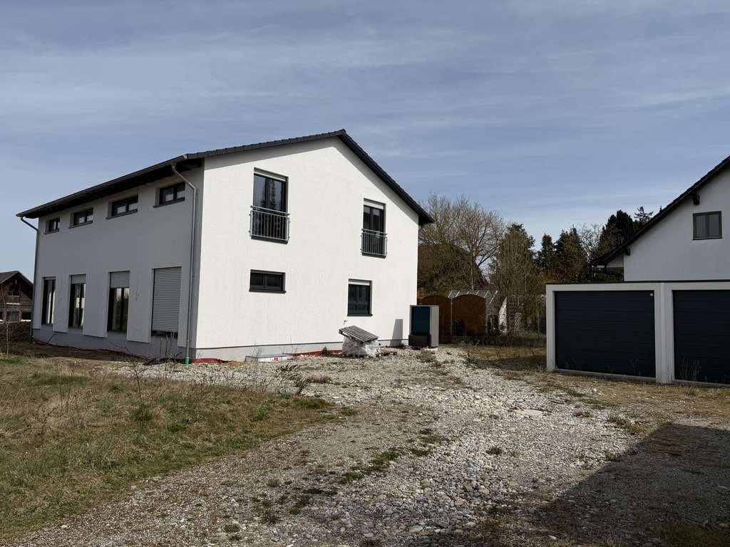 Immobilie in Fischach - Eigentum statt Miete: Neubau-DHH nahe Augsburg | 170 m² | oft günstiger als Miete - Bild 1