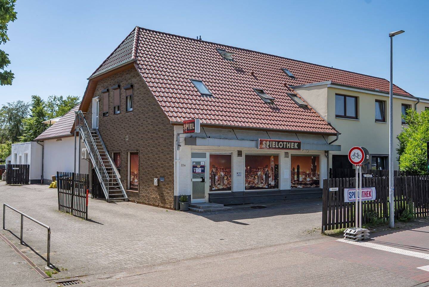 Immobilie in Wiefelstede - Wohn- und Geschäftshaus mit Spielothek in Metjendorf - Bild 0