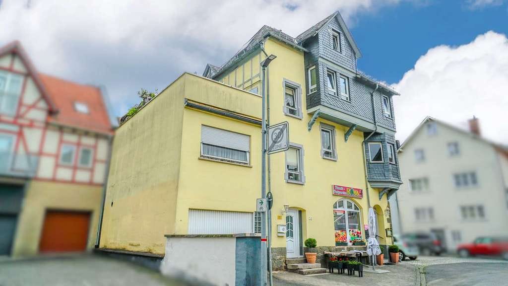 Immobilie in Herborn - 2 Wohneinheiten & Gewerbeeinheit in Top-Lage von Herborn - Bild 2