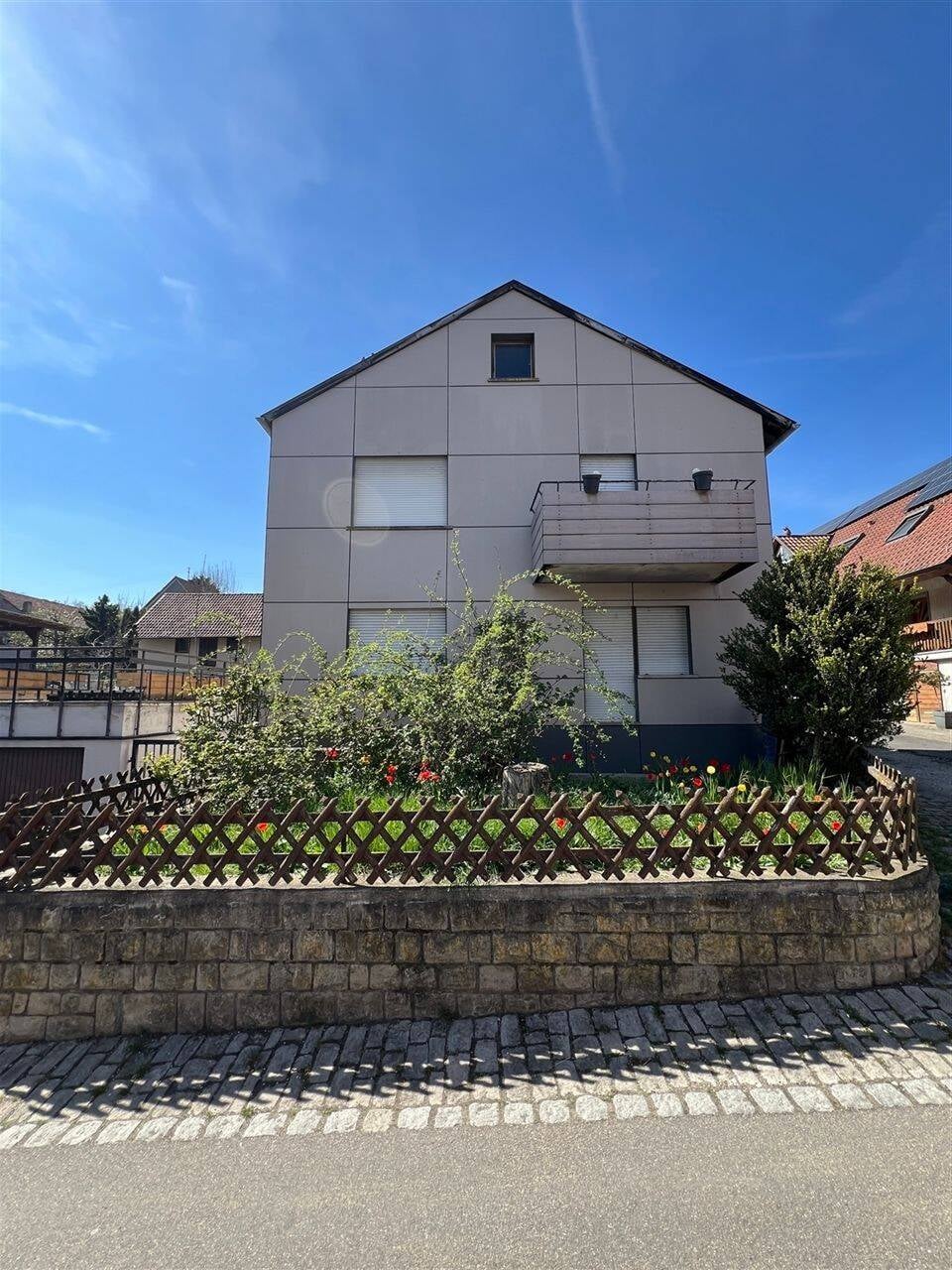 Immobilie in Obernbreit - Einfamilienhaus sanierungsbedürftig, Sanierungsfahrplan vorhanden. - Bild 0