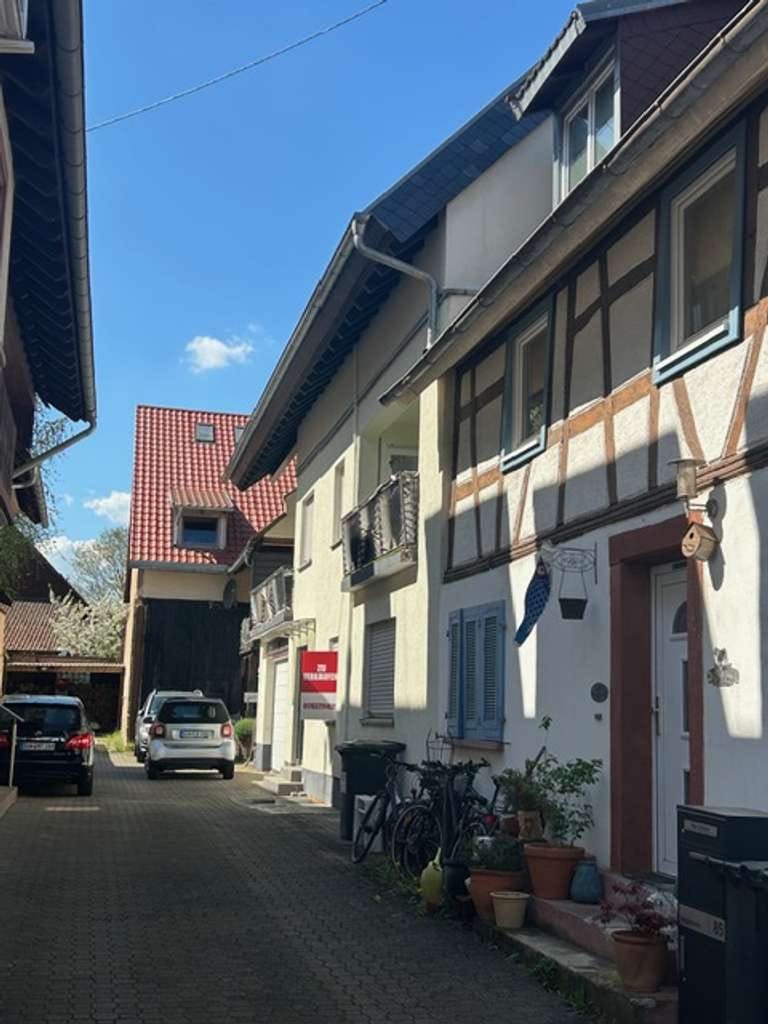 Immobilie in Herxheim - 08/15 ? Fehlanzeige! Ein Haus mit viel Platz für die ganze Familie - Bild 1