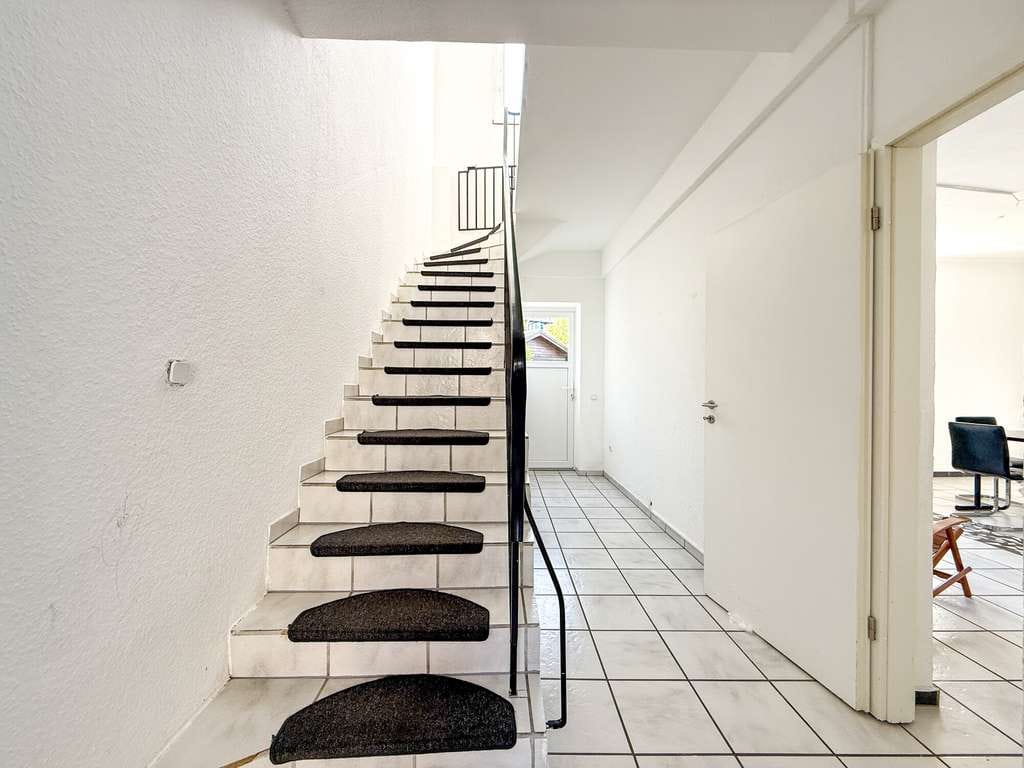 Immobilie in Tönisvorst - Grün wohnen im Zentrum: Wohnung mit Garten in St. Tönis - Bild 2