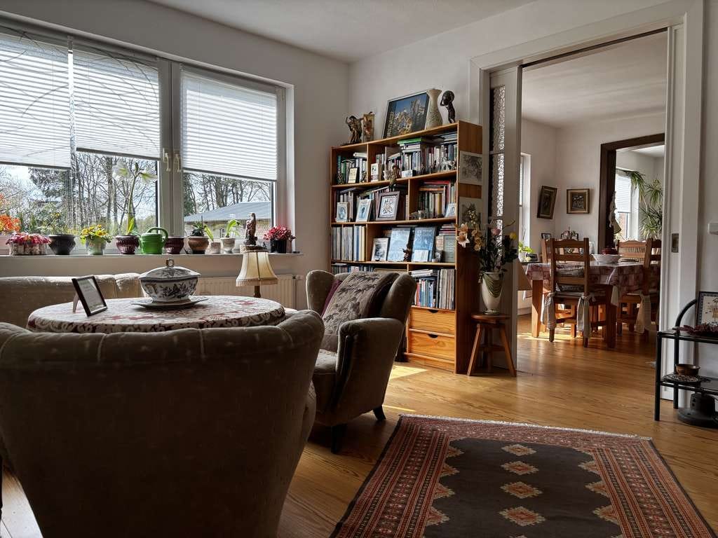 Immobilie in Groß Niendorf - Großzügige Immobilie mit Einliegerwohnung und angrenzender Scheune - Bild 3