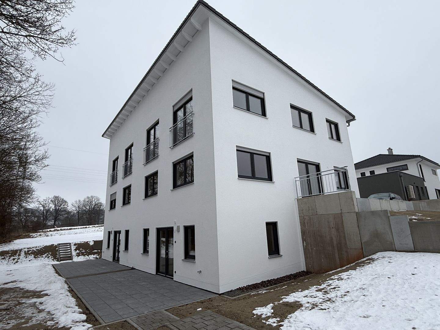 Immobilie in Irchenrieth - Einziehen und wohlfühlen: Stressfreier Erstbezug in einer großzügigen Neubau-Doppelhaushälfte mit ELW, Photovoltaikanlage u.v.m. Perfekt für Familien  - Bild 0