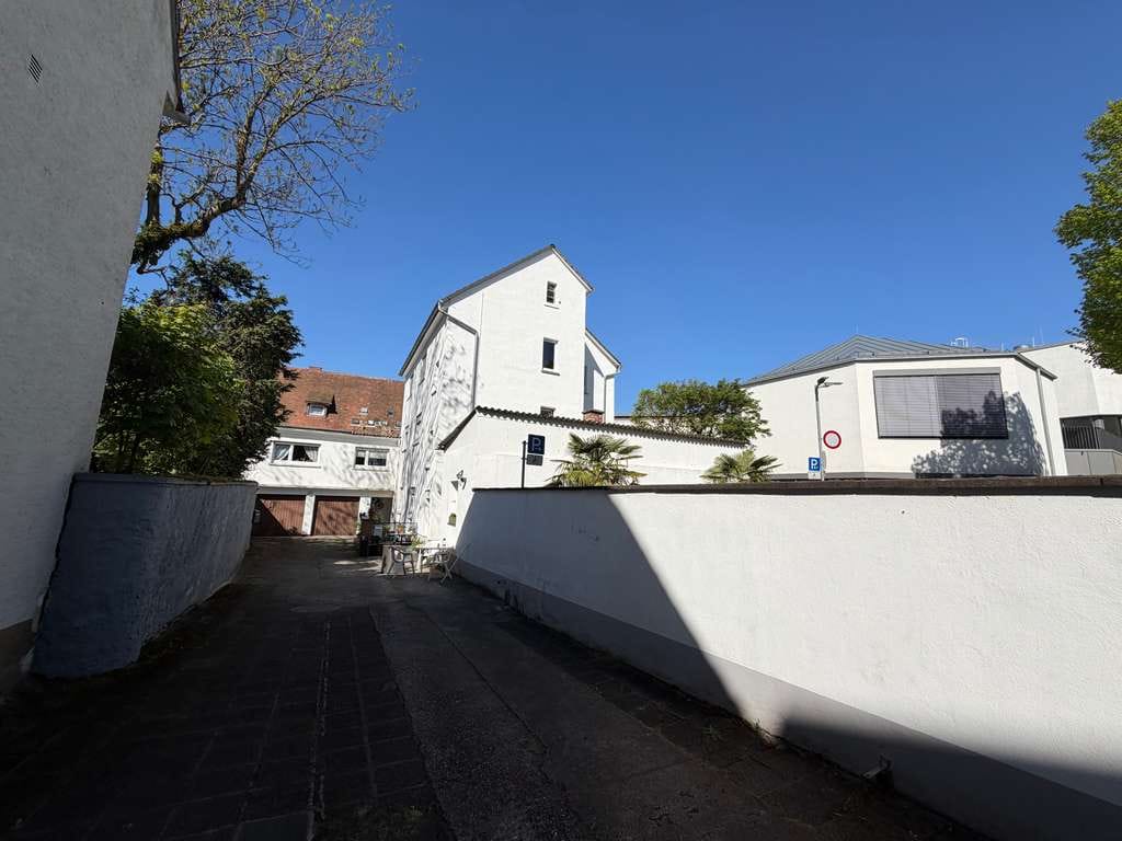 Immobilie in Bensheim - Bensheim Innenstadt - Mehrfamilienhaus mit Hinterhaus 4 Wohneinheiten und  Doppelgarage - Bild 1