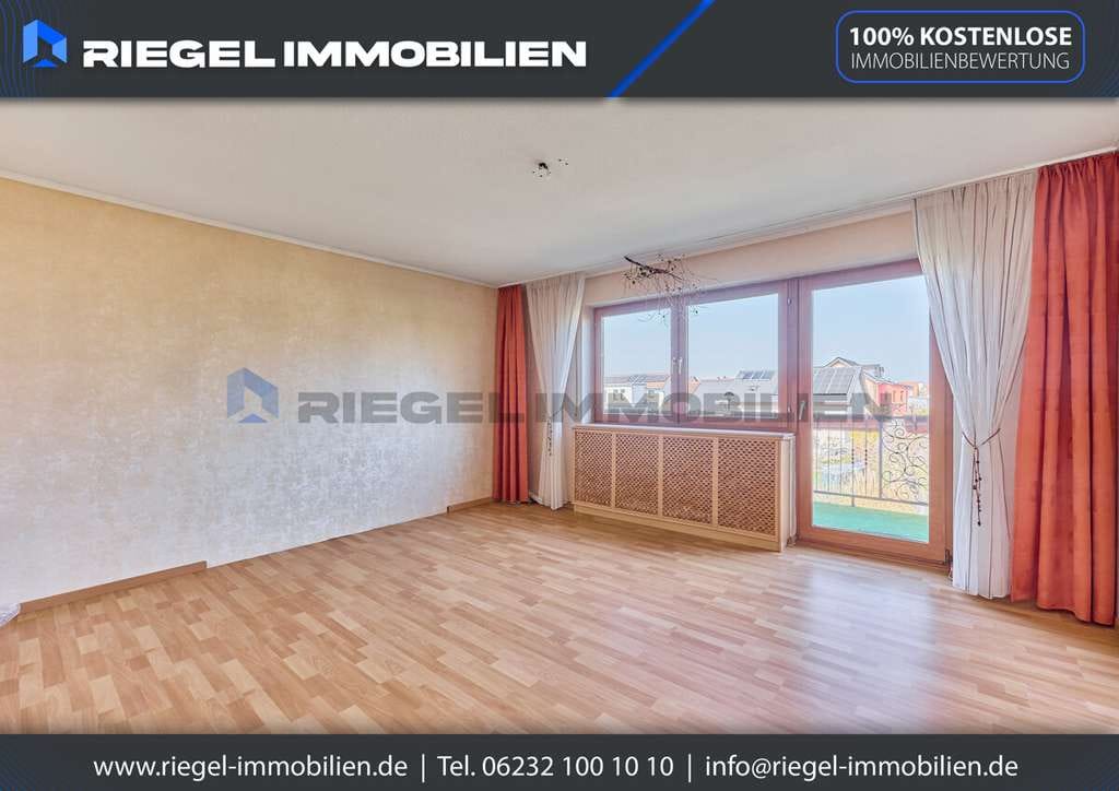 Immobilie in Waghäusel - Sie hier? Wir auch! Großzügige Eigentumswohnung im Erbbaurecht mit Balkon, Gartenanteil und Garage - Bild 0