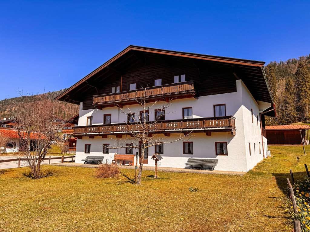 Immobilie in Reit im Winkl - Ehemaliges landwirtschaftliches Anwesen im Chiemgau - Bild 0
