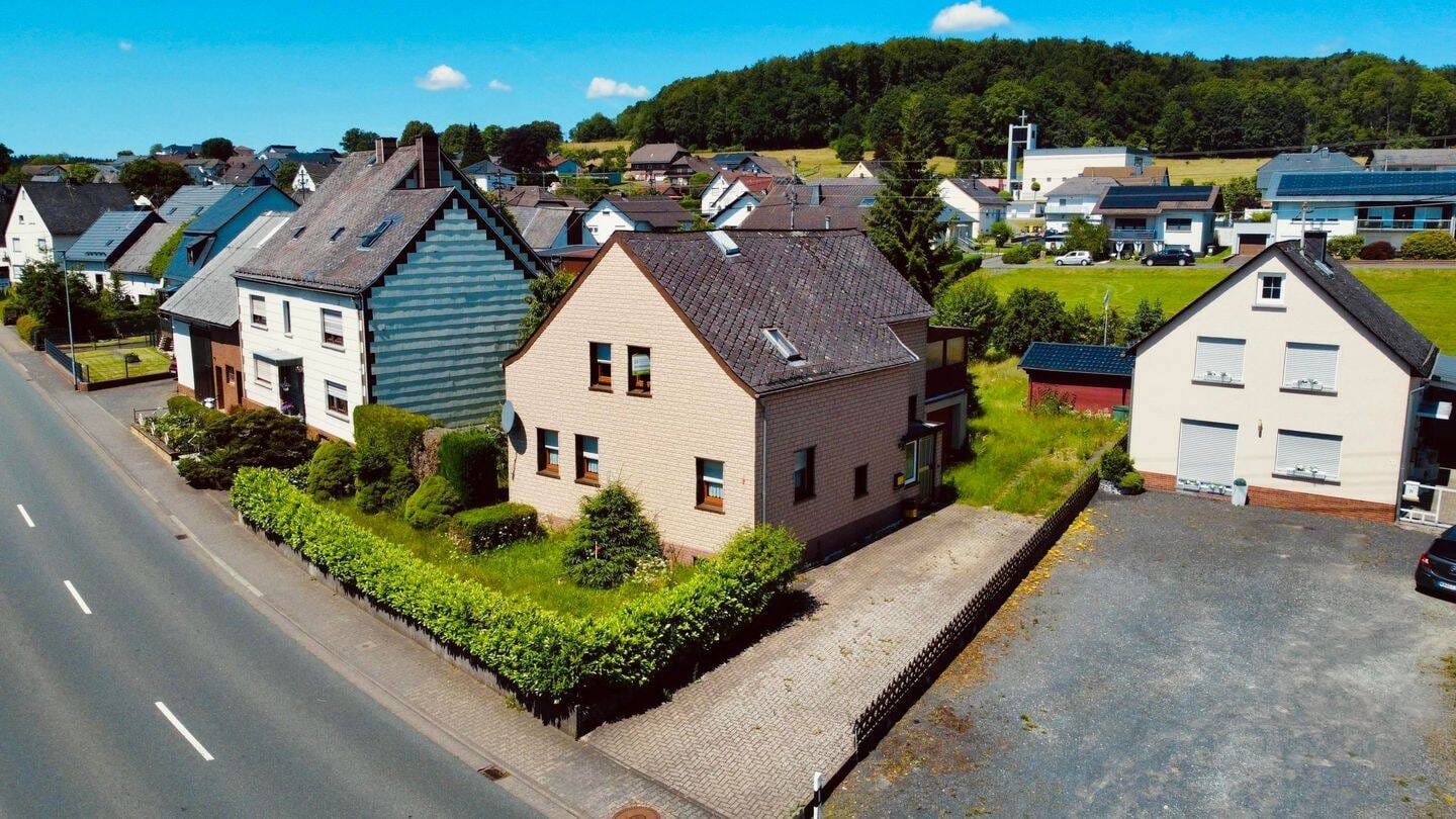 Immobilie in Rothenbach - Großzügiger Garten trifft auf großes Potential. - Bild 0