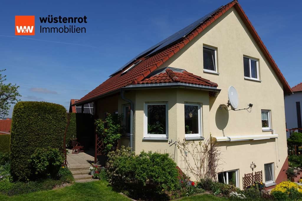 Immobilie in Kraftsdorf - Gepflegtes Einfamilienhaus mit Einliegerwohnung in idyllischer Lage zwischen Jena und Gera - Bild 0