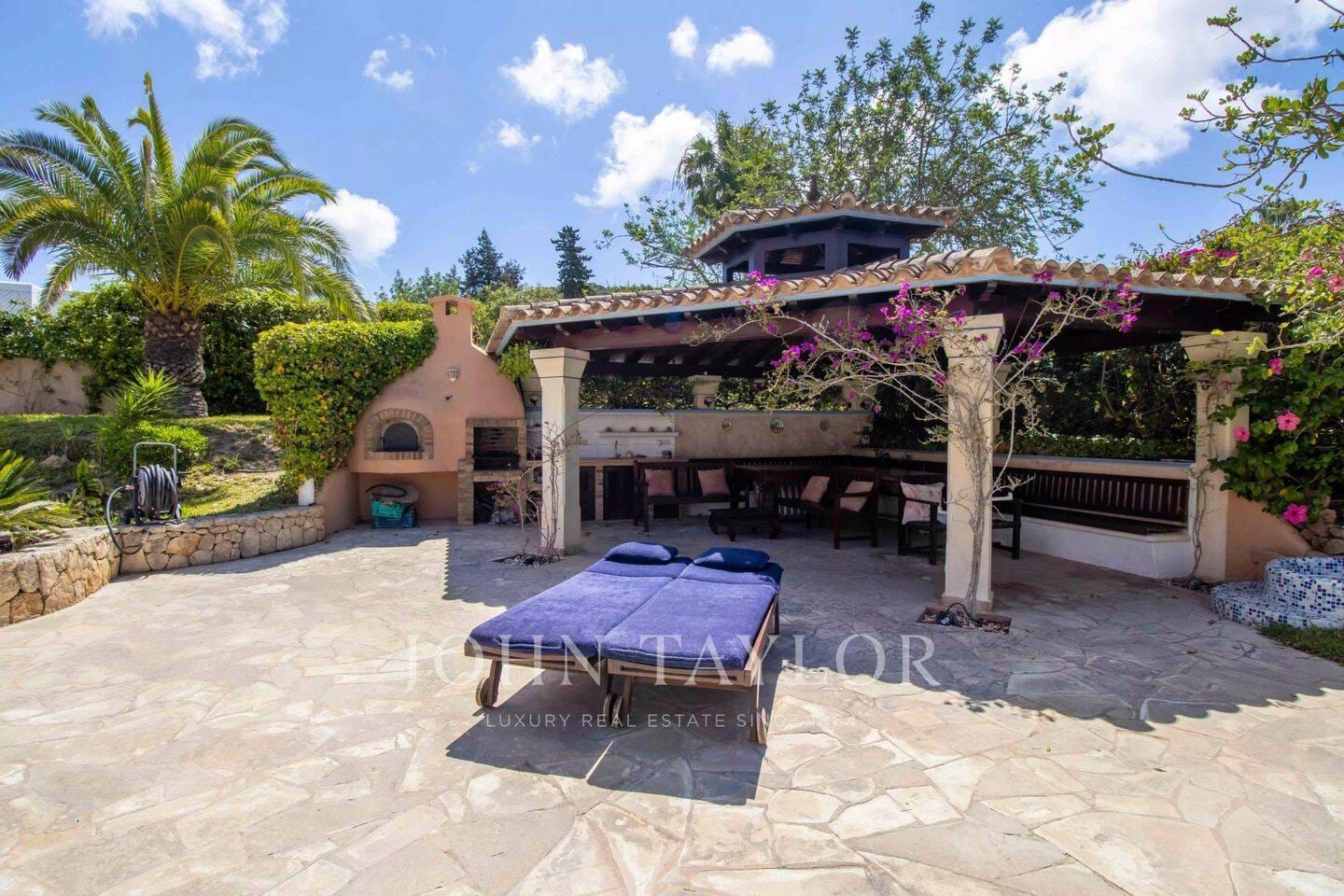 Immobilie in Triptis - Charmante Familienvilla in Jesús, Ibiza - Bild 3