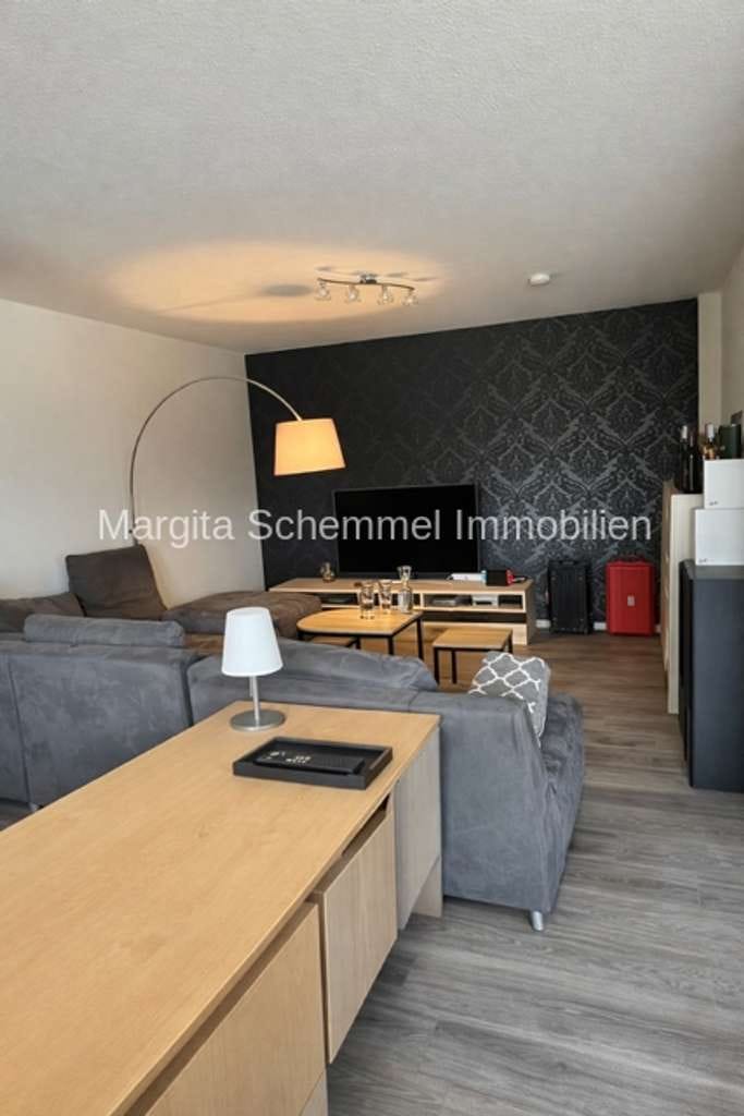 Immobilie in Feucht - Großzügige Wohnung für 2 Personen oder Homeoffice - Bild 2