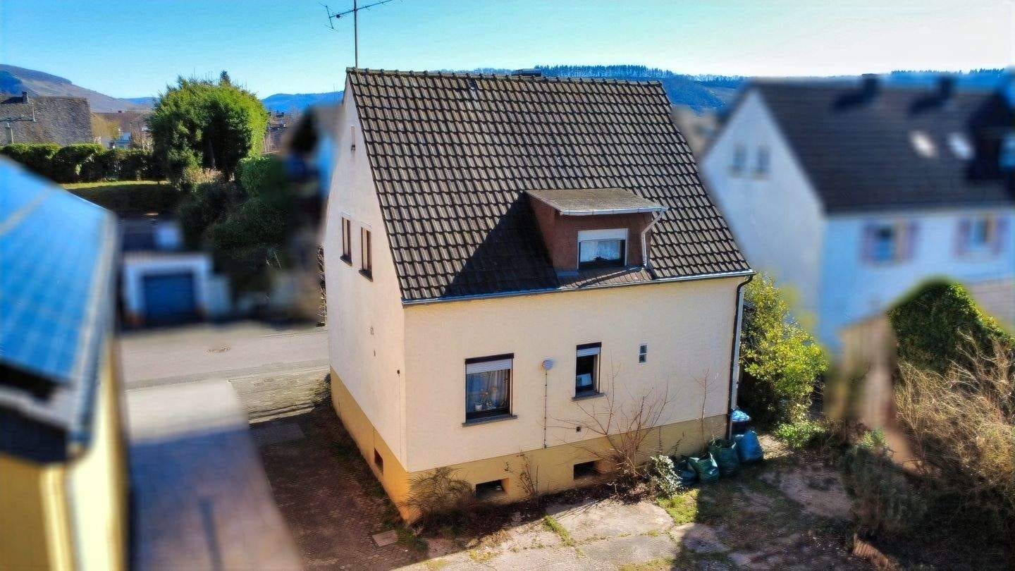 Immobilie in Schweich - Freistehendes Einfamilienhaus in guter Lage von Schweich-Issel - Bild 2